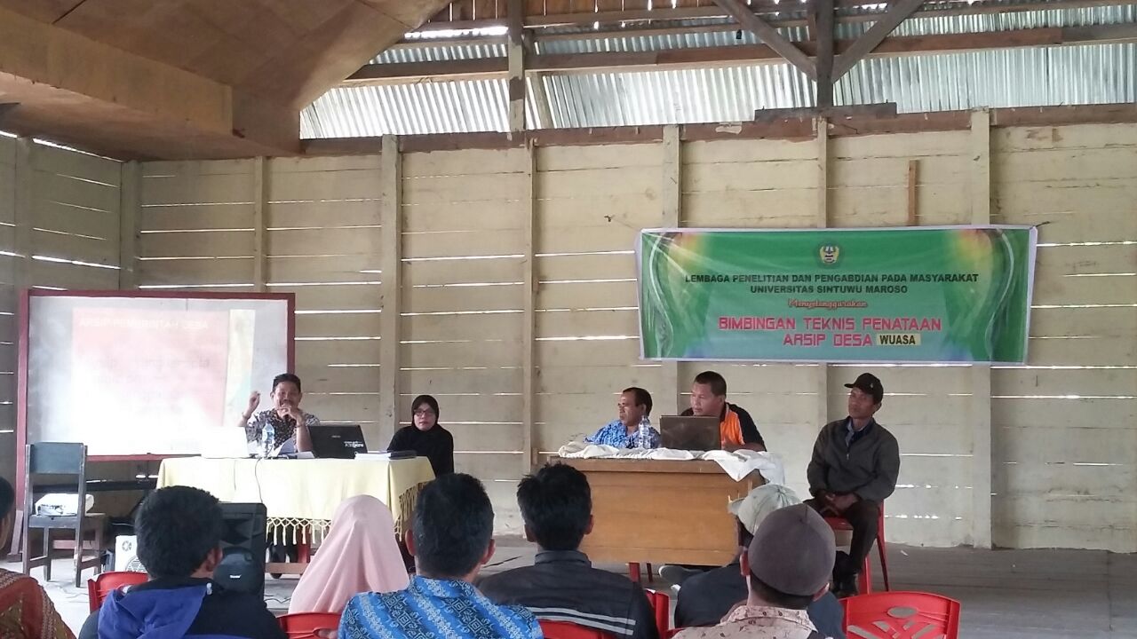 Ketua Tim Bimtek Kearsipan FISIP Unsimar, Sapruni, M.Si menyampaikan materi pelatihan